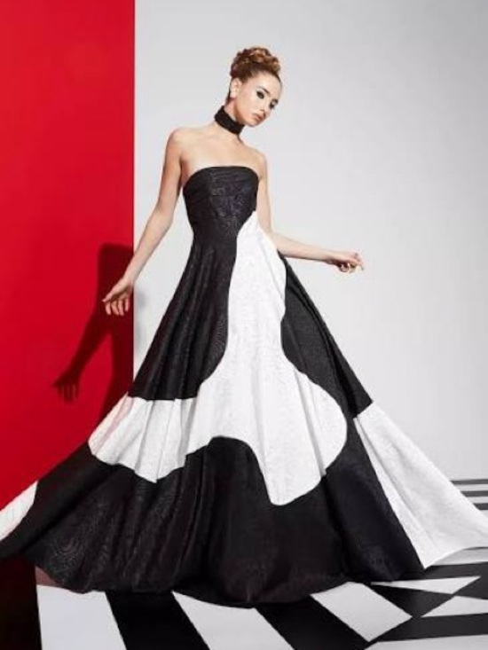 Alice + Olivia Dresses & Skirts - Alice + Olivia Black and White Bridgette Strapless Colorblock Ball Gown